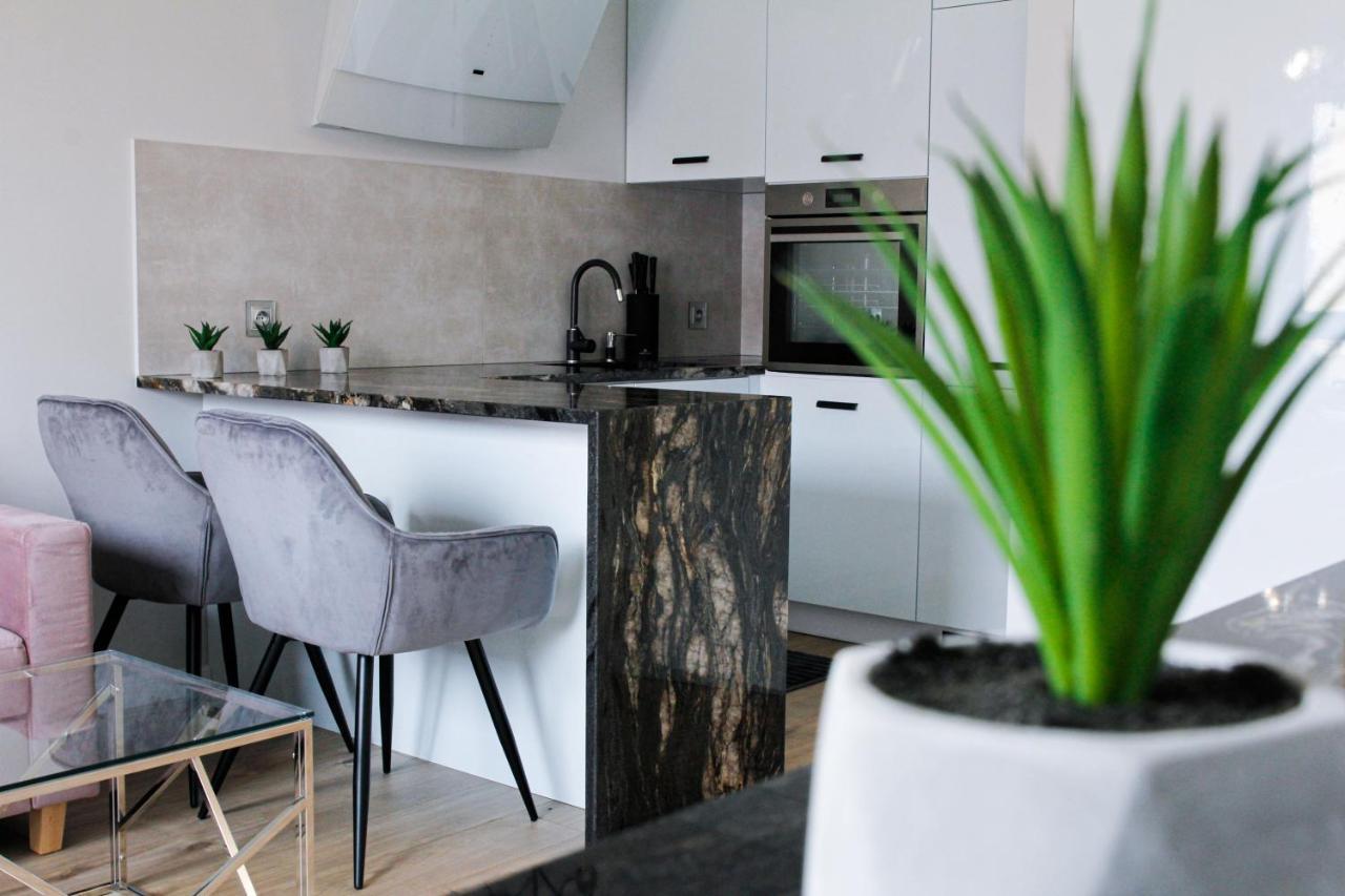 Apartament W Centrum-Garaz Kielce Exteriör bild